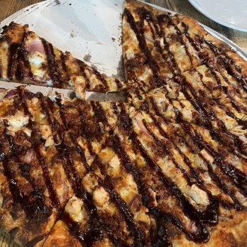 Major Tomato - Backyard BBQ Pizza 18" - Pizza Near Me - Allen Park, Michigan