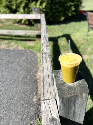 Silver Lake Cafe & Grill by null