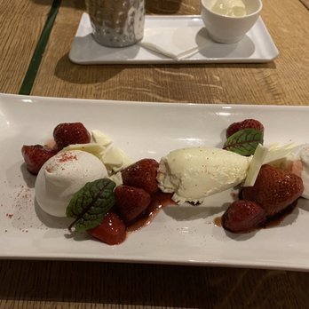 Allora - Pavlova - Wine Bars Near Me - Sacramento, California Allora - Pavlova - Wine Bars Near Me - Sacramento, California