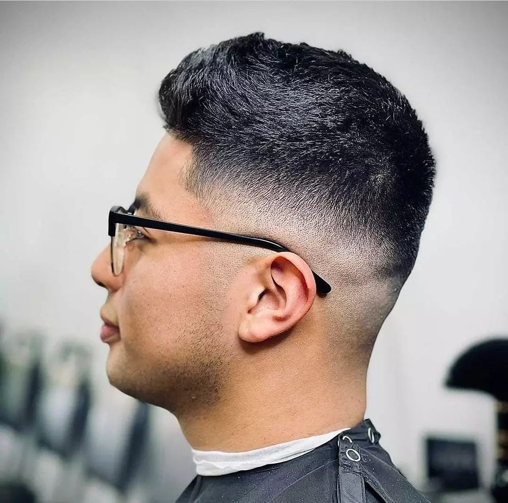 Authentic Cuts & Design Logo