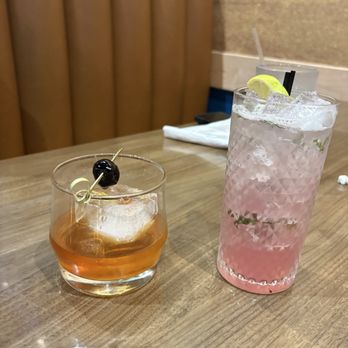 Joey’s Burger Bar - Old fashioned and blueberry mojito - American Near Me - Oak Ridge, North Carolina Joey’s Burger Bar - Old fashioned and blueberry mojito - American Near Me - Oak Ridge, North Carolina