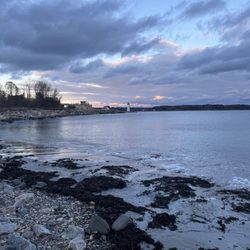 Great Island Inn - Short walk to the beach area.
