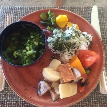 Halekulani Hotel - Personal selections of Asian breakfast at House without A Key - Hotels Near Me - Honolulu, Hawaii