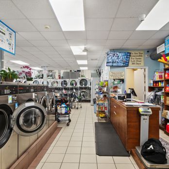 1. Ronkonkoma Laundromat