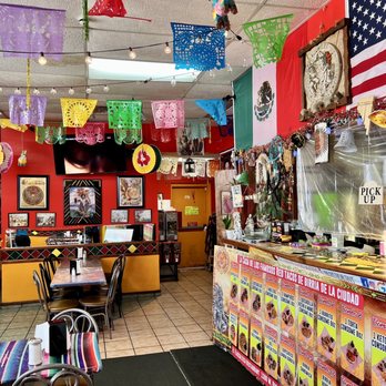 El Tlaxcalteca Restaurant - Inside - Mexican Near Me - Milwaukee, Wisconsin El Tlaxcalteca Restaurant - Inside - Mexican Near Me - Milwaukee, Wisconsin