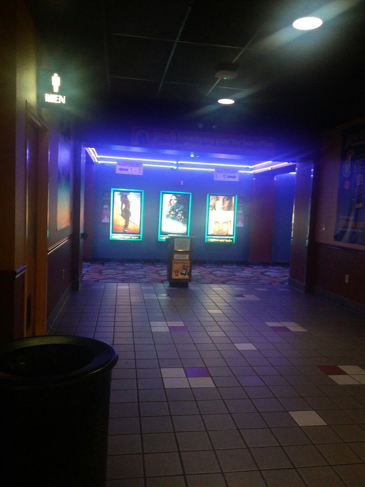 REGAL CINEMAS SAVANNAH 10 CLOSED 17 Reviews 1132 Shawnee St