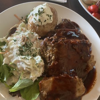 Yamanto Tavern - Full rack - Bars Near Me - Yamanto, QLD