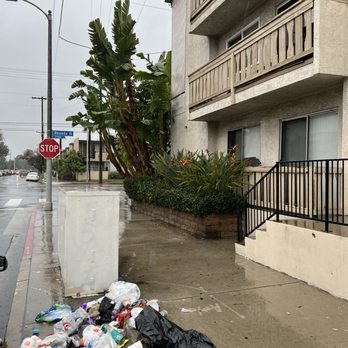 Villa La Paloma Apartments - Trash right outside building. - Apartments Near Me - Reseda, California Villa La Paloma Apartments - Trash right outside building. - Apartments Near Me - Reseda, California