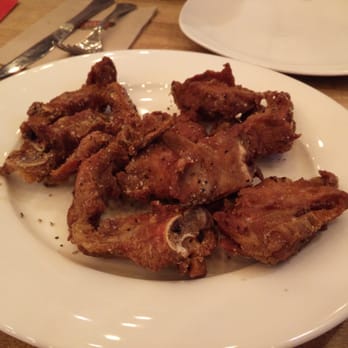 Earls Kitchen + Bar - Happy hour - Ribs $8 (as of Apr 2015) - Canadian (New) Near Me - Kamloops, British Columbia Earls Kitchen + Bar - Happy hour - Ribs $8 (as of Apr 2015) - Canadian (New) Near Me - Kamloops, British Columbia