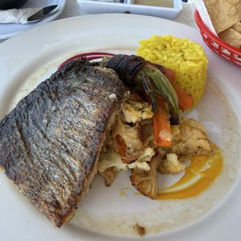 Tuturreque 33 - Garlic fish - Tiki Bars Near Me - Isla Mujeres, ROO Tuturreque 33 - Garlic fish - Tiki Bars Near Me - Isla Mujeres, ROO
