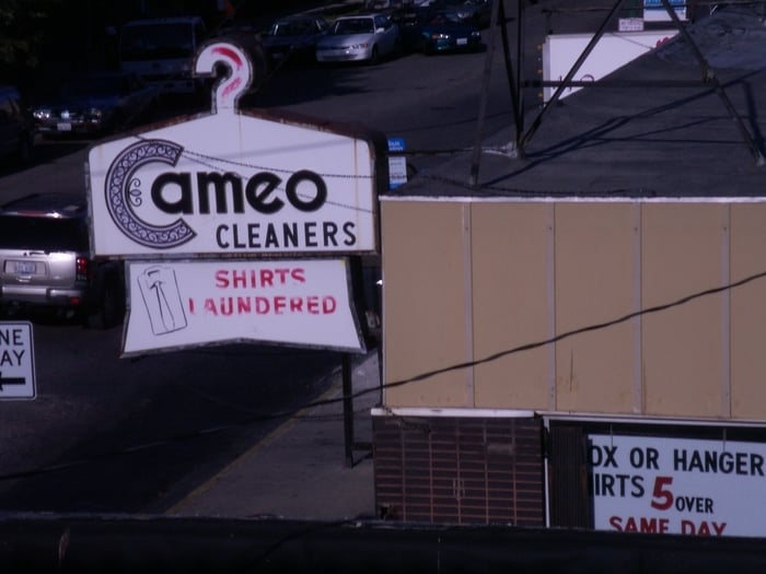 CAMEO CLEANERS Updated October 2024 28 Reviews 1443 W Morse Ave