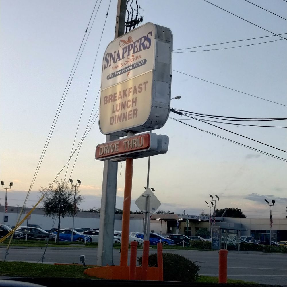 Snappers Fish & Chicken - a sign for a restaurant - Seafood Near Me - Miami, Florida Snappers Fish & Chicken - a sign for a restaurant - Seafood Near Me - Miami, Florida