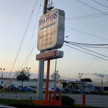 Snappers Fish & Chicken - a sign for a restaurant - Seafood Near Me - Miami, Florida Snappers Fish & Chicken - a sign for a restaurant - Seafood Near Me - Miami, Florida