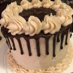 Miss Kitty’s Treats - Dark chocolate cake with a tasty cinnamon vanilla buttercream