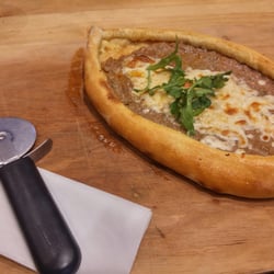 L'Atelier des Galeries - Pide à la viande hachée