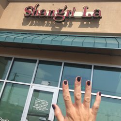 Pretty gel nails! Very reasonable - cost wise