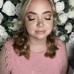 The Traveling Feather - Full face natural glam using traditional foundation method
