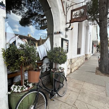 La Bicyclette - Outside charm - French Near Me - Carmel, California