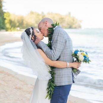 Simple Oahu Wedding - Wedding Planning Near Me Simple Oahu Wedding - Wedding Planning Near Me