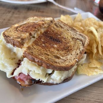 The Garden Company - Pastrami Reuben with kettle chips - Desserts Near Me - Schulenburg, Texas The Garden Company - Pastrami Reuben with kettle chips - Desserts Near Me - Schulenburg, Texas
