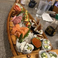 Kotobuki Japanese Restaurant - Sushi rolls and sashimi
