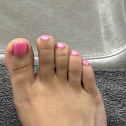Classy Nails - Pink gel pedicure