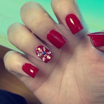 Swan Nail - I asked for a snowflake and my manicurist got very excited. She did an amazing job and I love how she went above and beyond. - Nail Salons Near Me - Gainesville, Florida Swan Nail - I asked for a snowflake and my manicurist got very excited. She did an amazing job and I love how she went above and beyond. - Nail Salons Near Me - Gainesville, Florida