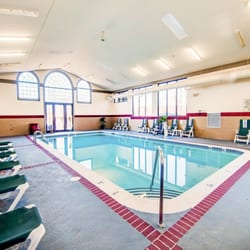 Holiday Inn Express & Suites Blacksburg - University Area - Indoor Pool