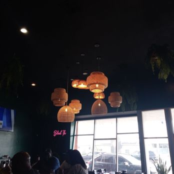 Giti Thai - Bar area - Thai Near Me - Windsor Hills, California Giti Thai - Bar area - Thai Near Me - Windsor Hills, California