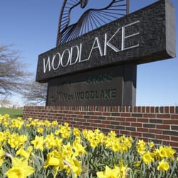 The Shops At Woodlake