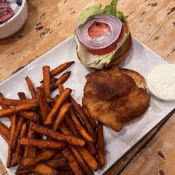 Crosswinds Restaurant & Bar - Fish sandwich