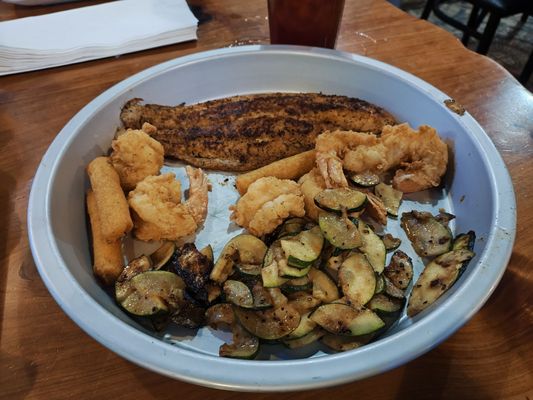 Cattle Drive Cafe & Bull Bar by null