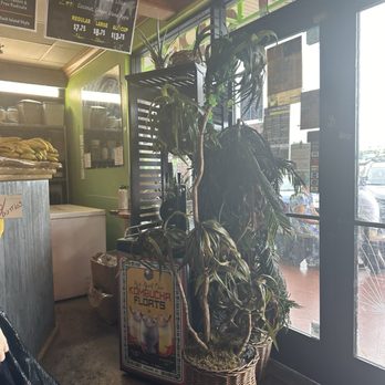 Loko Wraps - Inside - Mexican Near Me - Kailua-Kona, Hawaii Loko Wraps - Inside - Mexican Near Me - Kailua-Kona, Hawaii