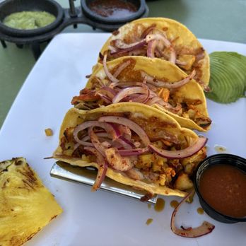 Vallarta Prime - Tacos Piña Nieto (3) with chicken instead of al pastor - Tacos Near Me - Sacramento, California