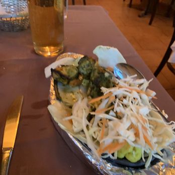 Delhi Mehek - Chicken Haryali Malai Kebeb. Succulent chicken that was marinated in spinach, mint and coriander sauce. - Indian Near Me - Munich, BY Delhi Mehek - Chicken Haryali Malai Kebeb. Succulent chicken that was marinated in spinach, mint and coriander sauce. - Indian Near Me - Munich, BY