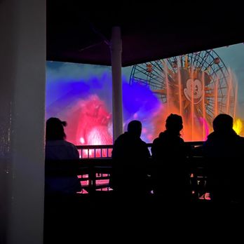 Lamplight Lounge - Outside seating/viewing area you could watch World of Color at. - New American Near Me - Anaheim, California Lamplight Lounge - Outside seating/viewing area you could watch World of Color at. - New American Near Me - Anaheim, California