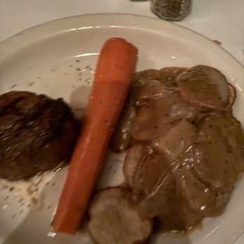 Bob's Steak & Chop House - 9 oz Prime Filet Mignon and skillet potato's - Steakhouses Near Me - San Antonio, Texas