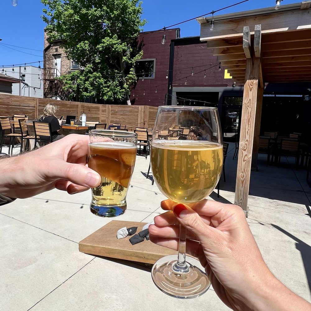 Geneva Taphouse - Outdoor patio and drinks - Beer Bar Near Me - Lake Geneva, Wisconsin