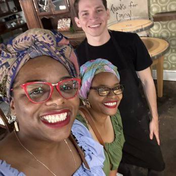 Cretia's Eatery & Bake Shoppe - Bakeries Near Me - Dallas, Texas