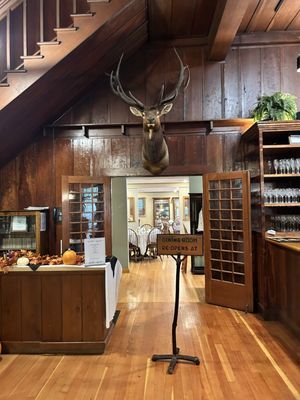 Lake Crescent Lodge by null