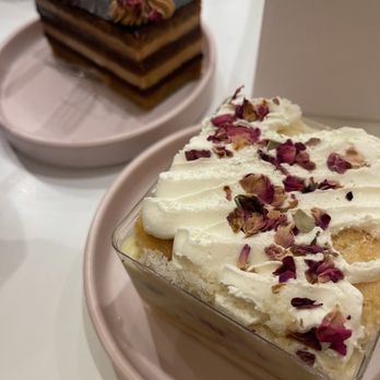 Gateaux Patisserie - Patisserie/Cake Shop Near Me - Dearborn, Michigan Gateaux Patisserie - Patisserie/Cake Shop Near Me - Dearborn, Michigan