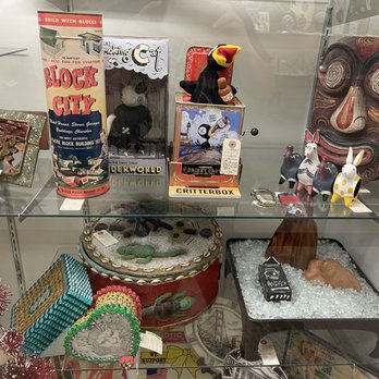 The Mart Collective - Antiques Near Me - Venice, California The Mart Collective - Antiques Near Me - Venice, California