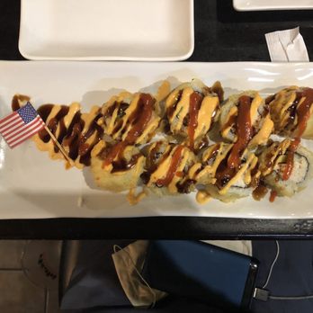 Sushi Kuchi - Tempura California Roll (Maki Cut) - Sushi Bars Near Me - San Diego, California Sushi Kuchi - Tempura California Roll (Maki Cut) - Sushi Bars Near Me - San Diego, California