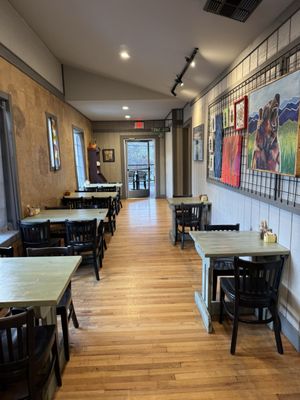 Lulu's On Main by null