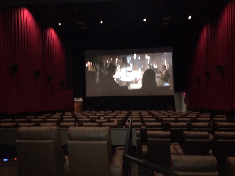 Amc Roosevelt Field 8 225 Photos 150 Reviews Cinema 630 Old Country Road Garden City Ny United States Phone Number Yelp