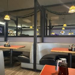 Harley's Old Thyme Cafe - Second interior.