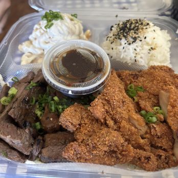 The Golden Pineapple - MIXED PLATE with katsu and bbq beef - Hawaiian Near Me - Sacramento, California