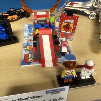 Bricks & Minifigs Orange - Toy Stores Near Me - Orange, California