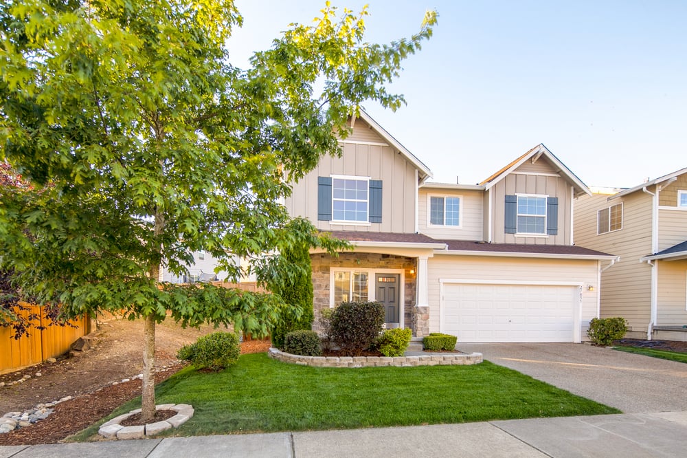 LAURA HORETSKI REAL ESTATE 1700 NW Gilman Blvd, Issaquah, Washington Real Estate Agents