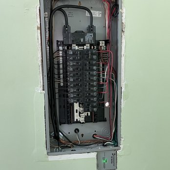 BQ Electric Inc - New Electrical box 200 amps - Electricians Near Me - Hicksville, New York